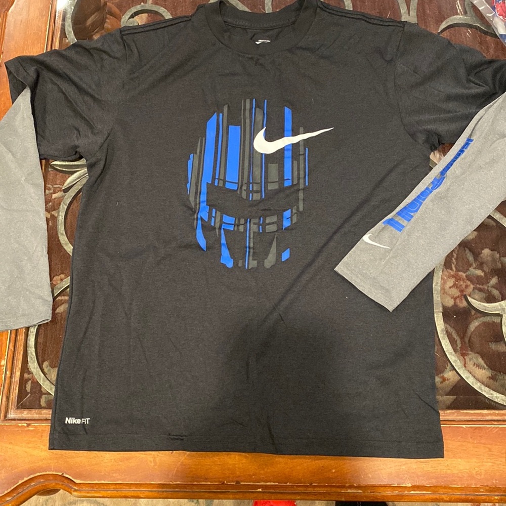 Boys Nike tee shirt